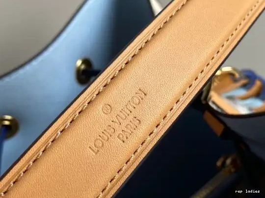 Cheap LOUIS VUITTON NÉONOÉ MM 0623